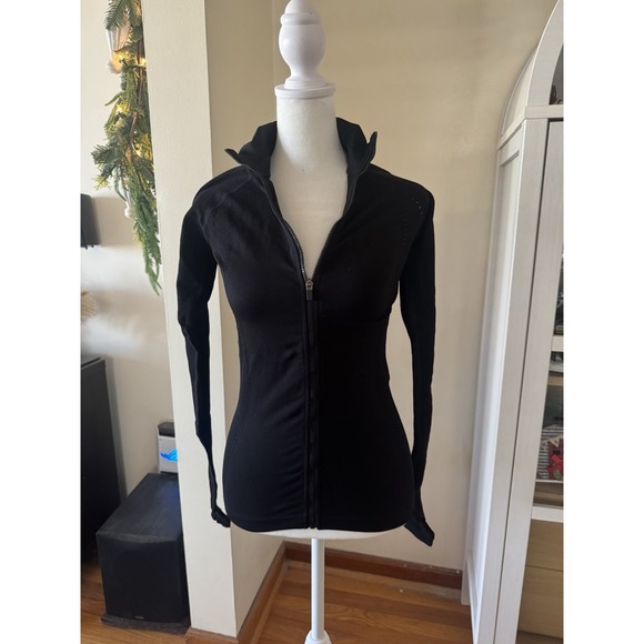 Fabletics Jackets & Blazers - Workout Jacket Womens Small Black Delta Seamless Zip Up NWT Athleisure Yoga Gym